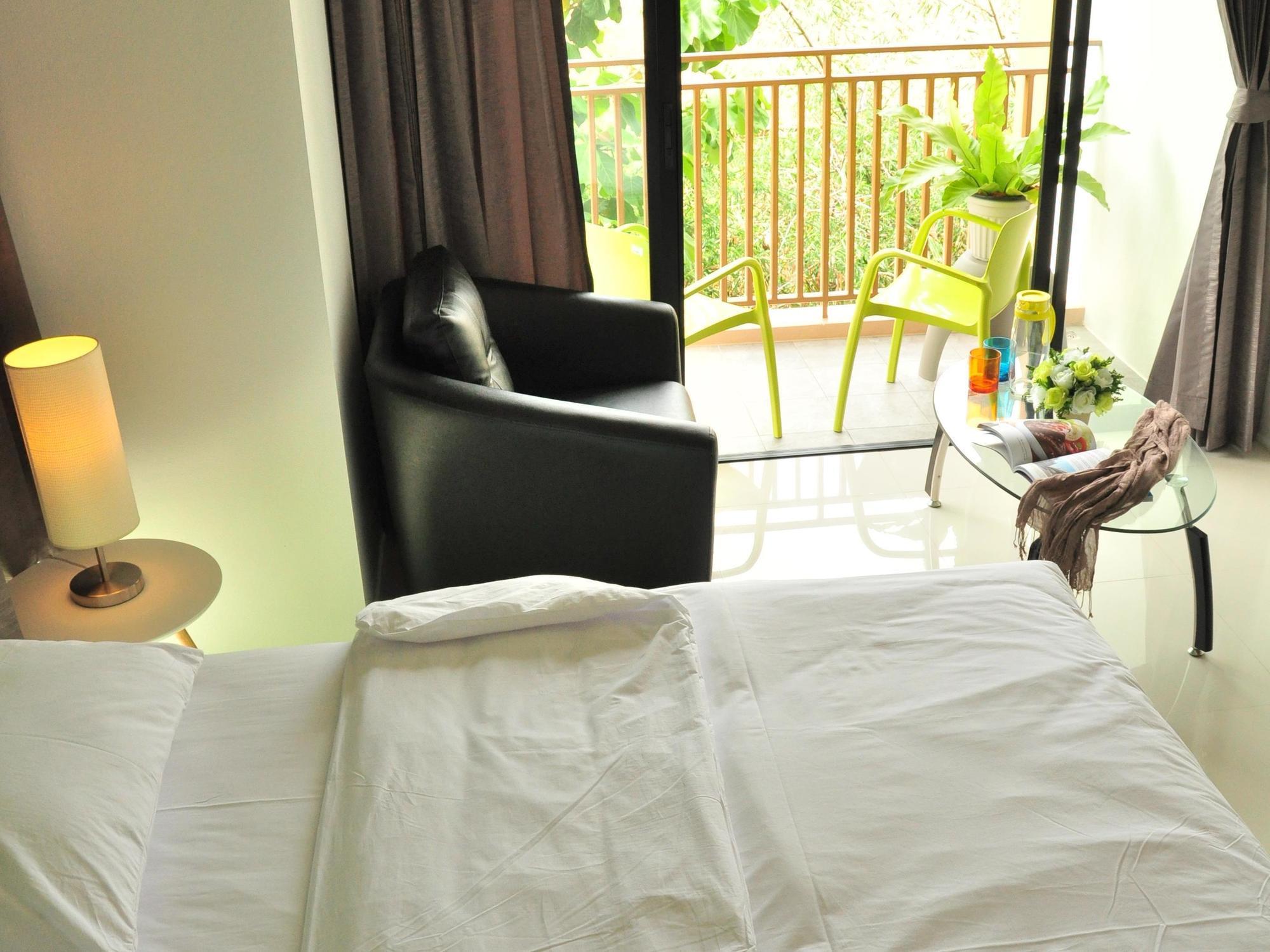 Dusit Naka Place Phuket Exterior photo