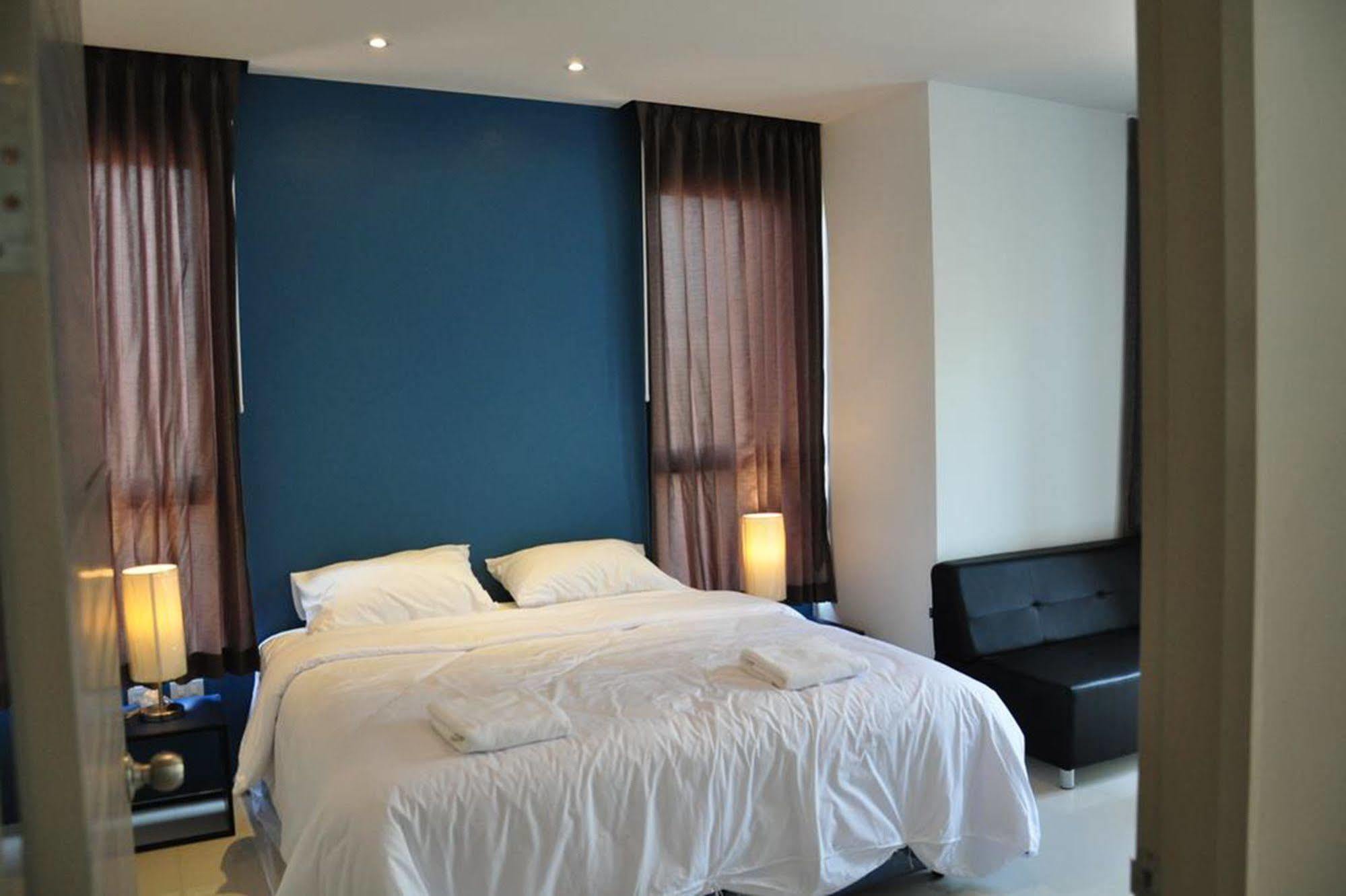 Dusit Naka Place Phuket Exterior photo