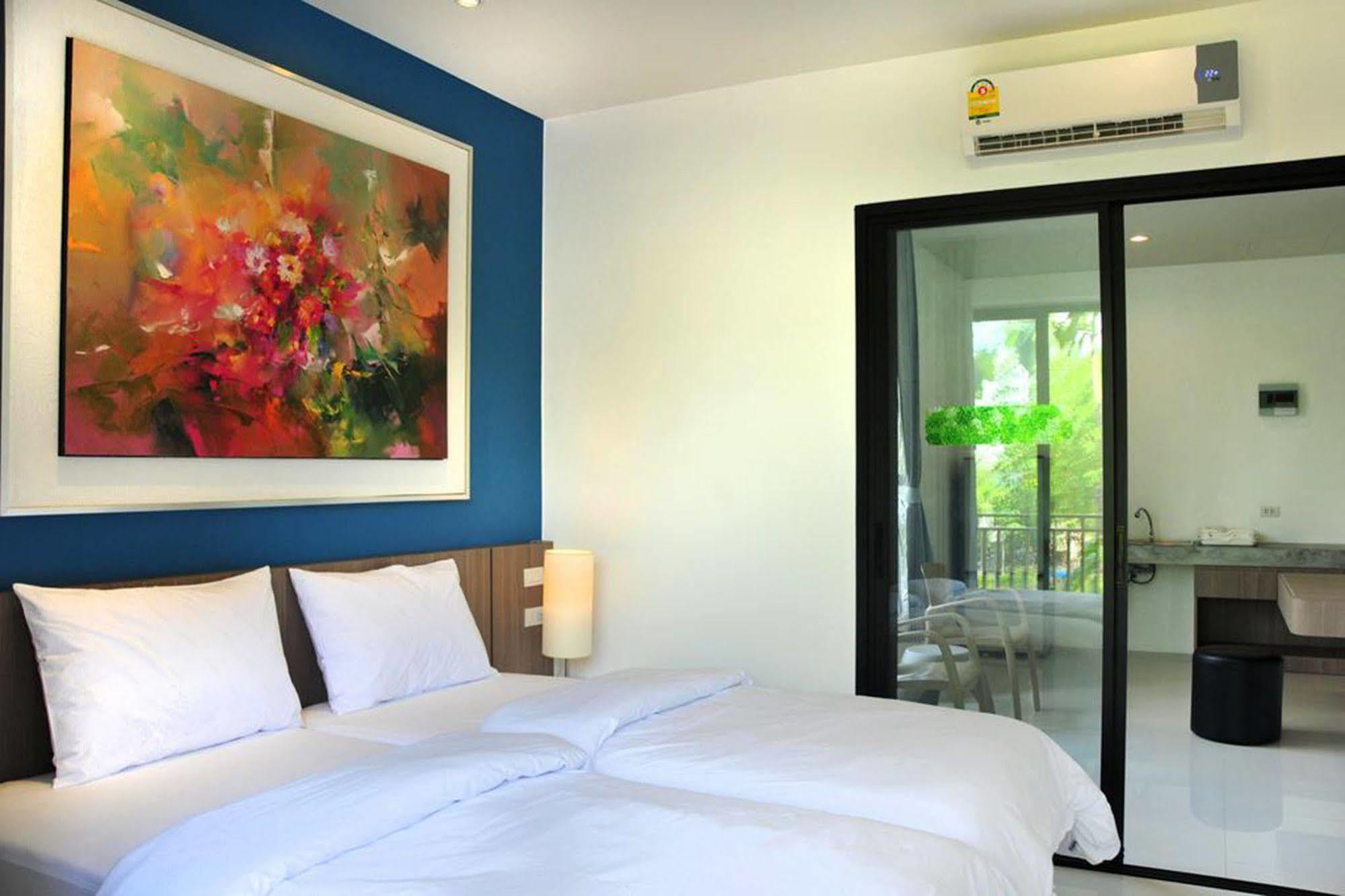Dusit Naka Place Phuket Exterior photo